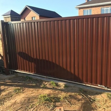DoorHan откатные ворота коричневые 2500x1800
