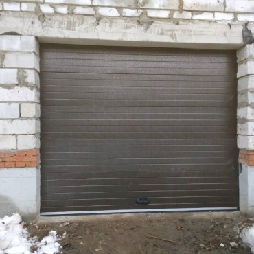 Секционные ручные ворота утепленные 3125x3125